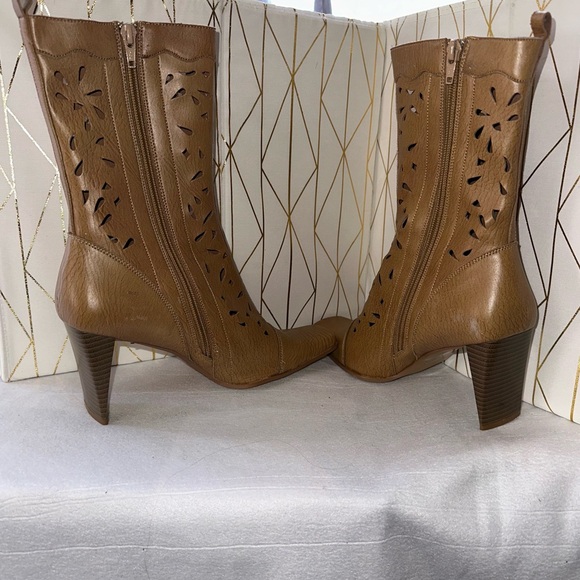 Predictions Square Toe 3 Inch Heeled Boots with Cutouts - Size 7 - Tan - Picture 3 of 11